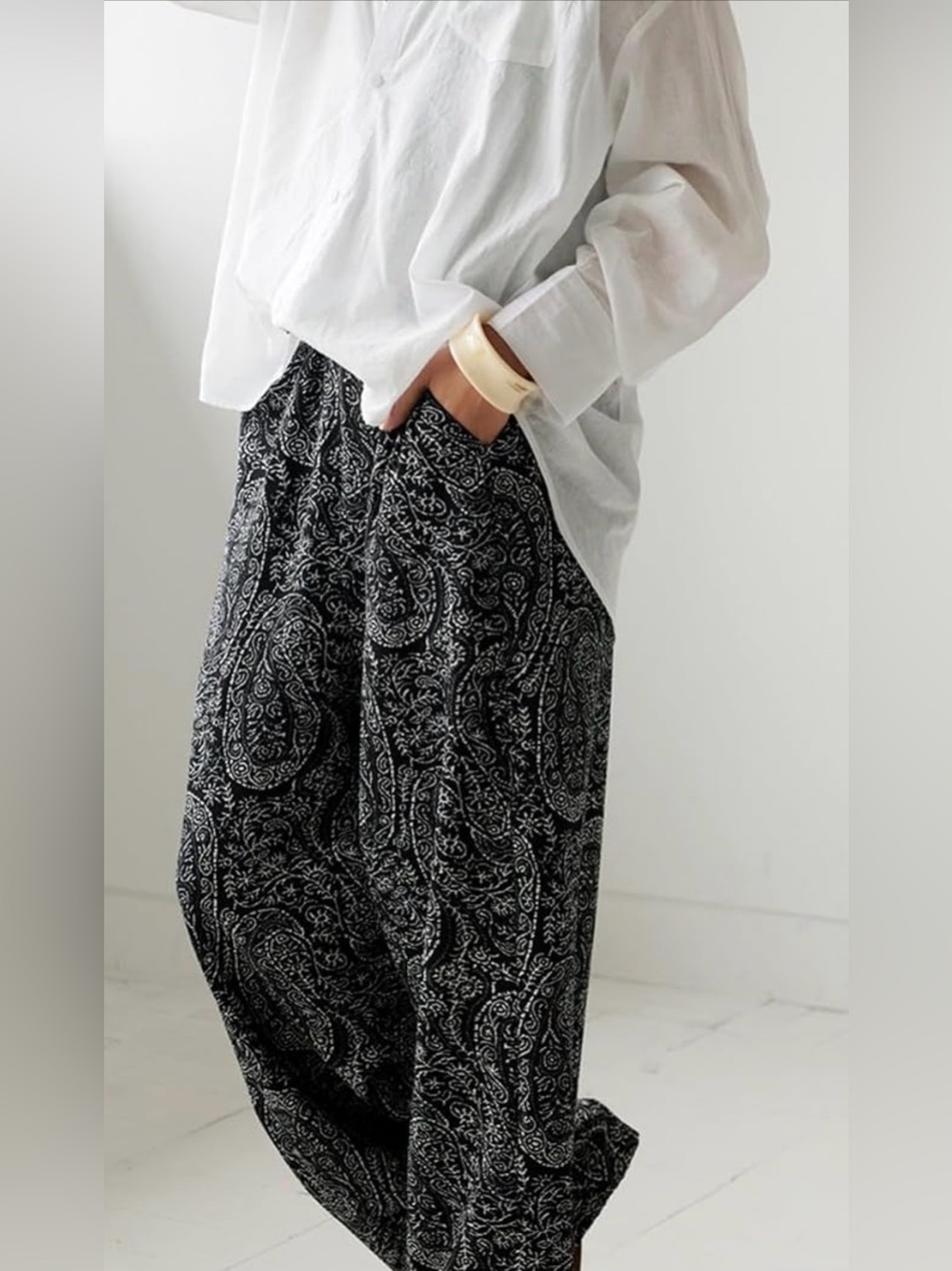 Women's Black & White Paisley Wide-Leg Pants
